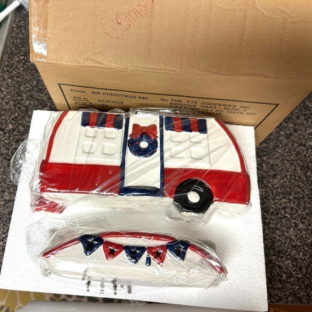 Ms. Liberty LED Patriotic Camper Cookie Jar - Picture 3 of 3